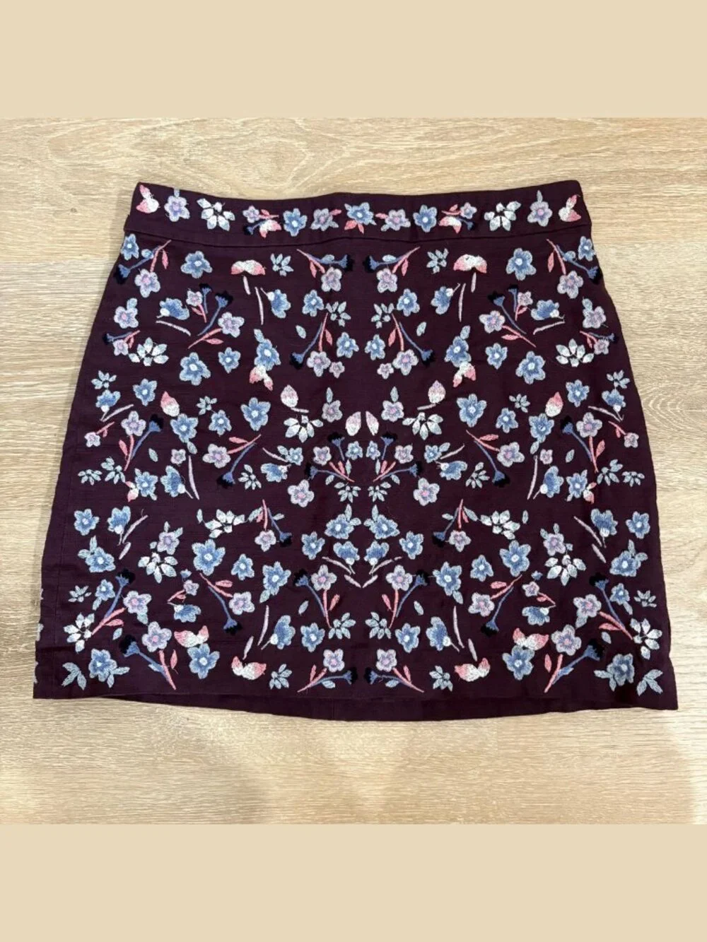 LOFT Floral Embroidered Skirt | Size 10